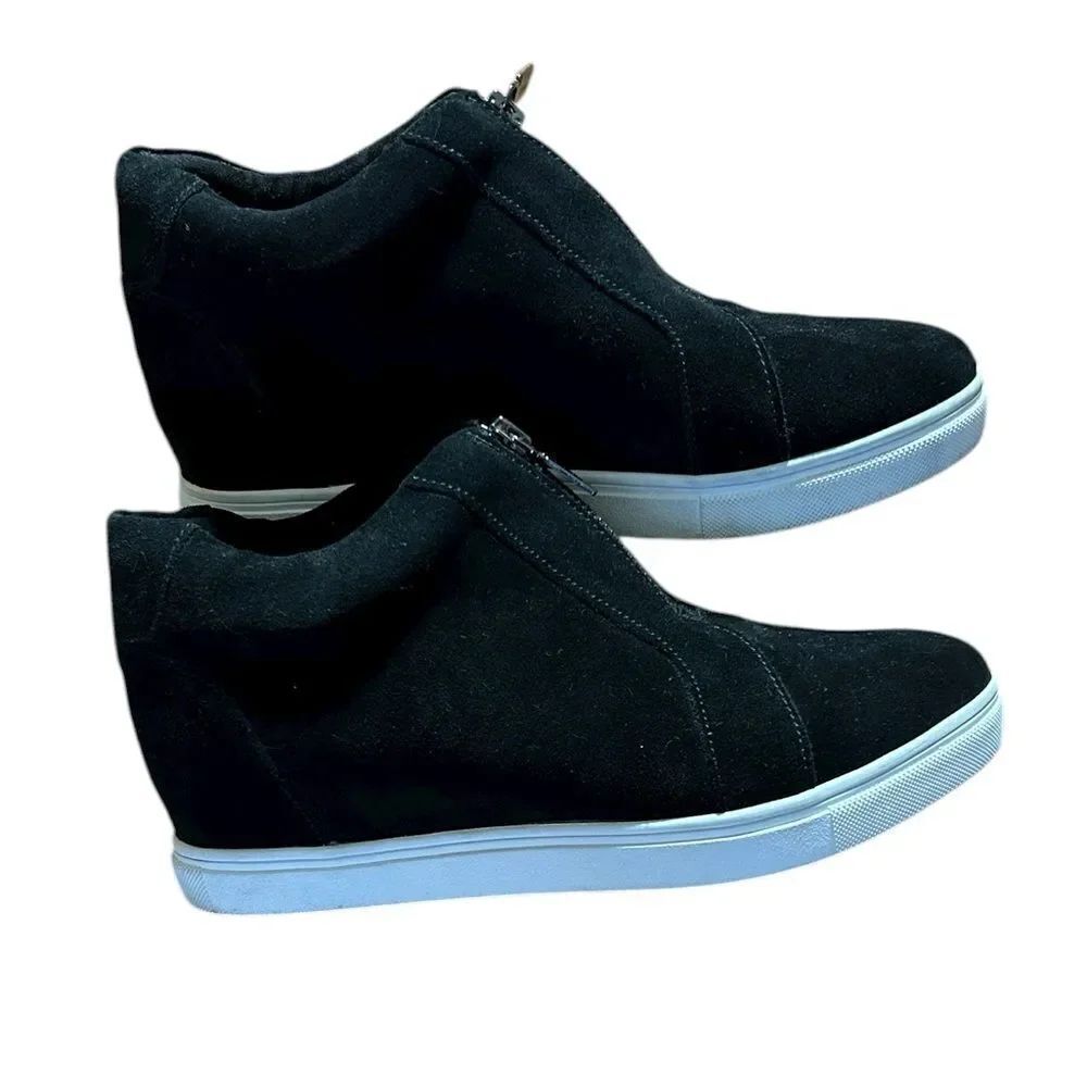 Blondo Glenda Black Suede High-Top Sneaker Booties